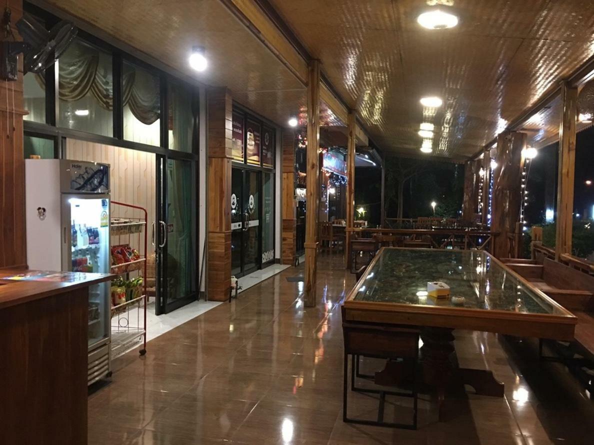 Hugpua Hotel Nan Exterior foto
